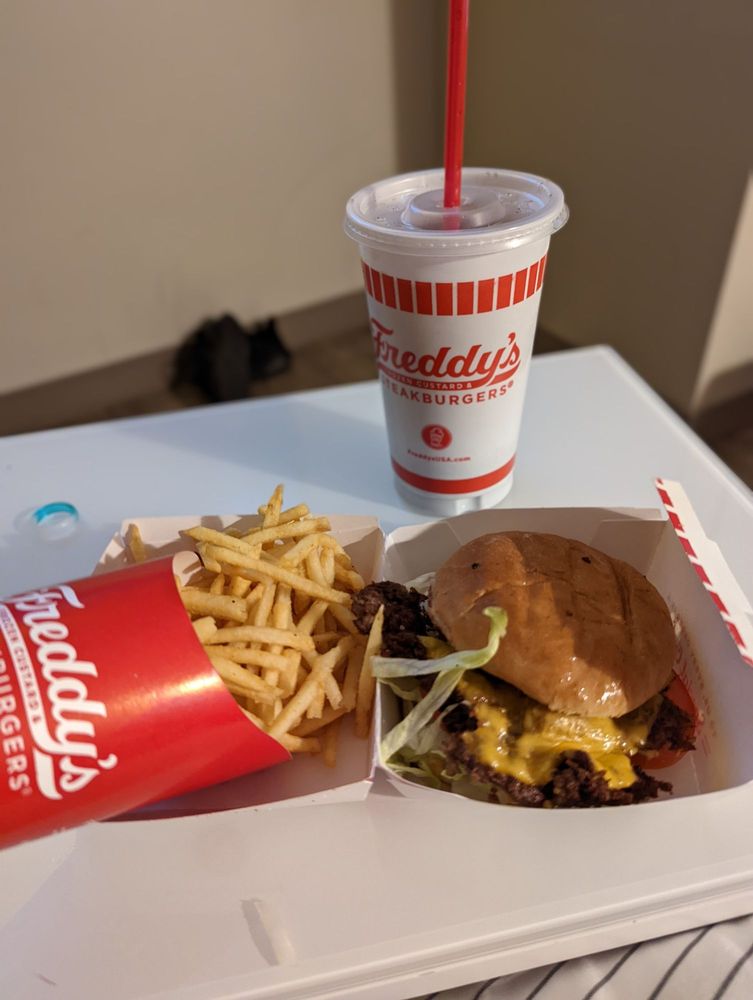 Freddy's Frozen Custard & Steakburgers