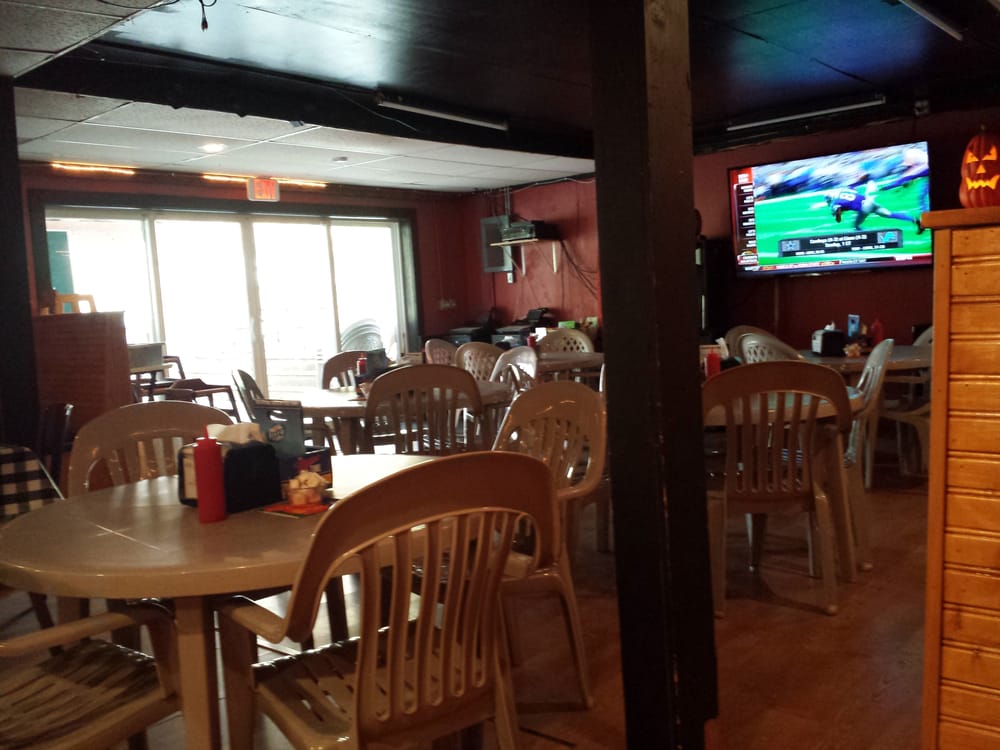Chain O Lakes Bar & Grill 22 Reviews Bars N 2598 County Rd Qq
