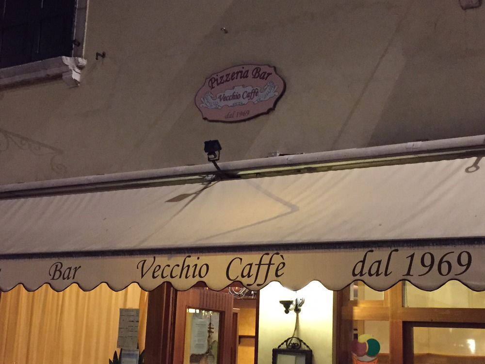 Pizzeria Vecchio Caffe’ 10 Reviews Pizza Piazza Plebiscito, 7