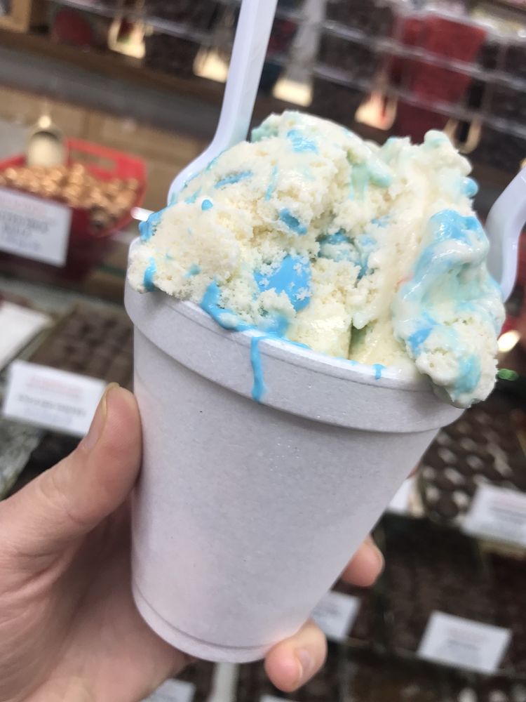 Country Candy Kitchen 16 Photos Candy Stores 3341 Pkwy, Pigeon