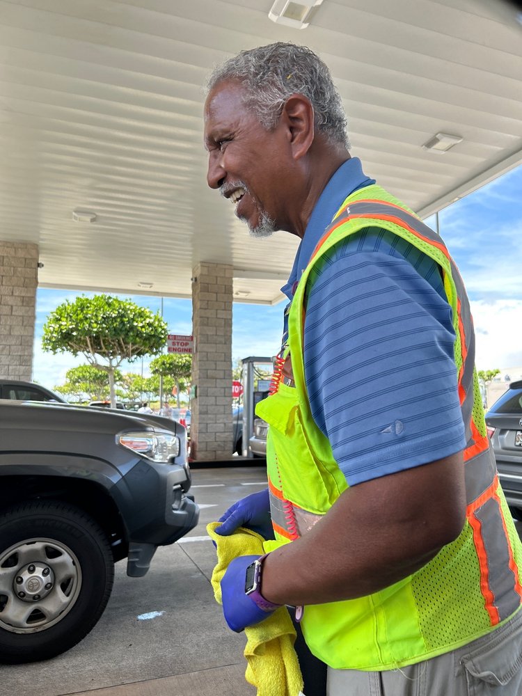 Costco Gas Station, Waipahu Roadtrippers