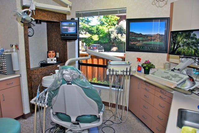 image of business John H Kim, DDS