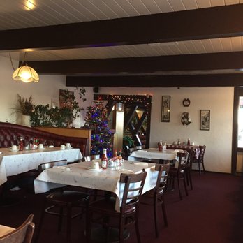 Lompoc Restaurant 48 Photos 78 Reviews Diners 925 N H St Photo Of Lompoc Restaurant Ca United States
