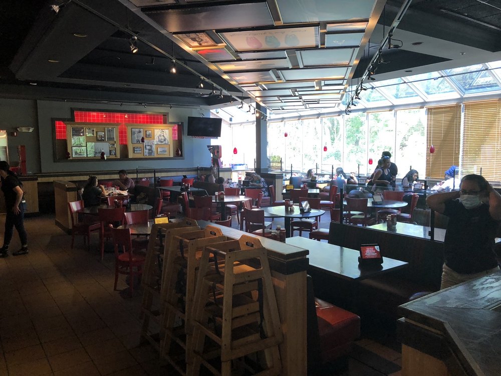 Red Robin Gourmet Burgers and Brews