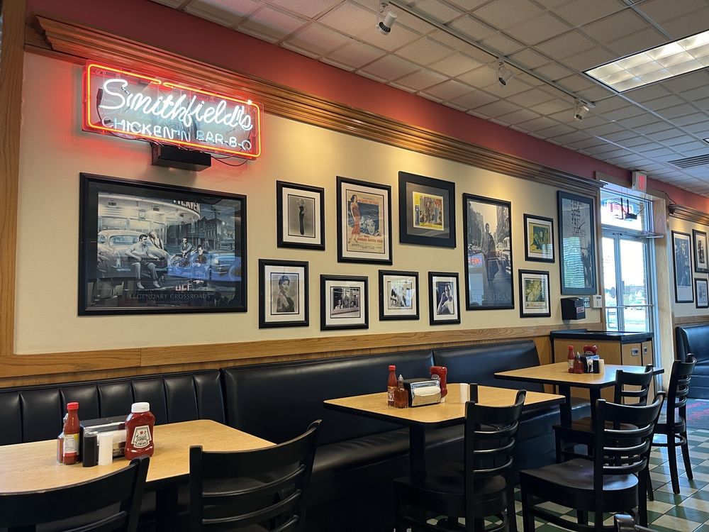 Smithfield's Chicken 'N Bar-B-Q