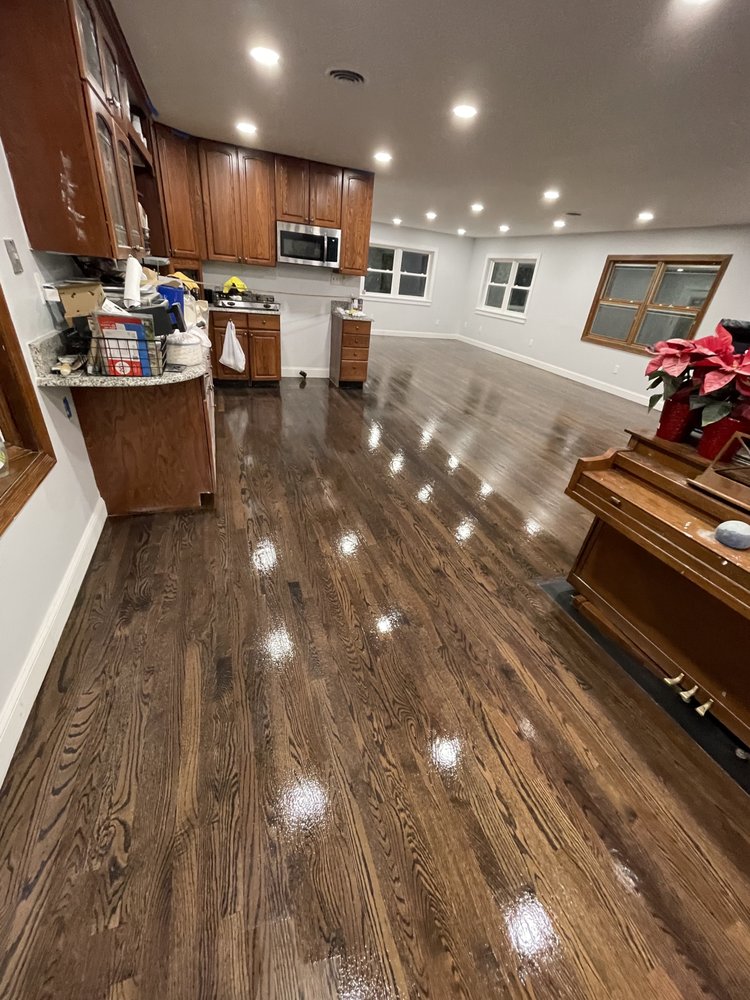 M&J Hardwood Floors