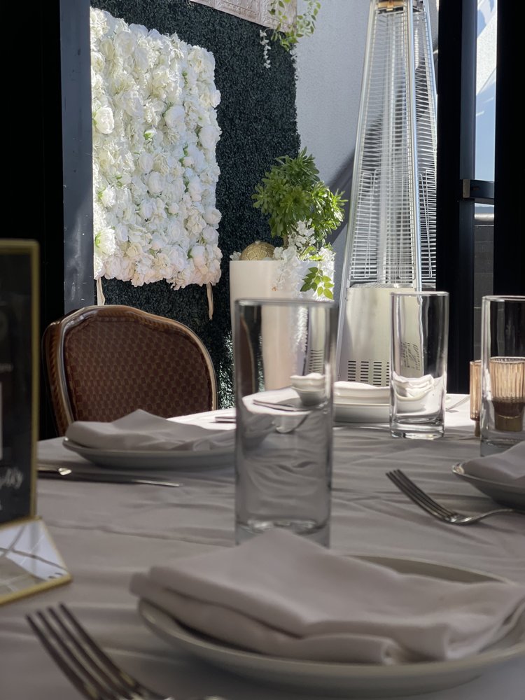 The Six Chow House Calabasas Hyperflyer