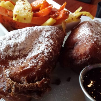 Claddagh irish pub coupons