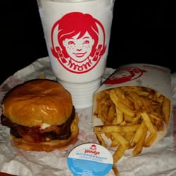 wendy s 37 photos 49 reviews burgers 3077 w temple ave