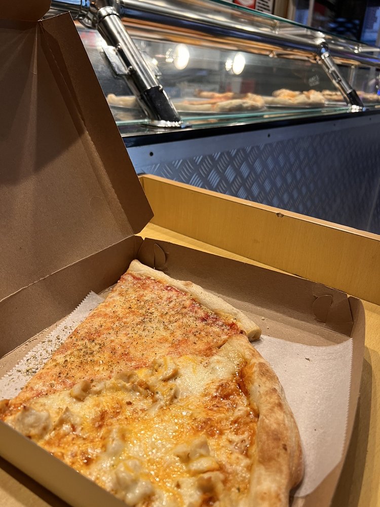 Niko's Pizza Shop
