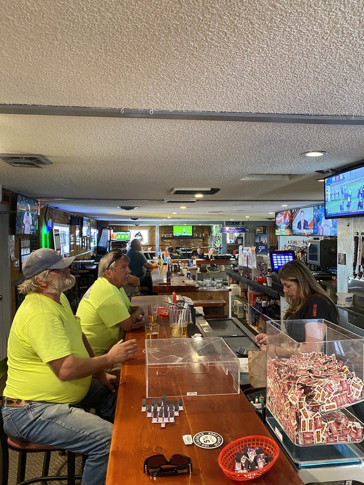 Woody's BullPen Bar & Grille