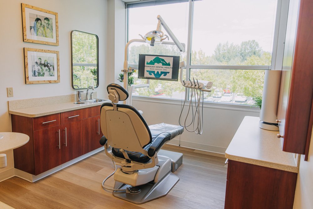 image of business Issaquah Dental Health: Mark Herzog, DMD