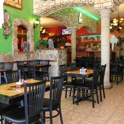 mariachi bar and grill