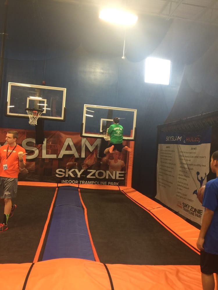 Sky Zone Trampoline Park 15 Photos Trampoline Parks 6217