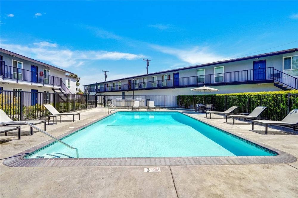 Avignon Apartments