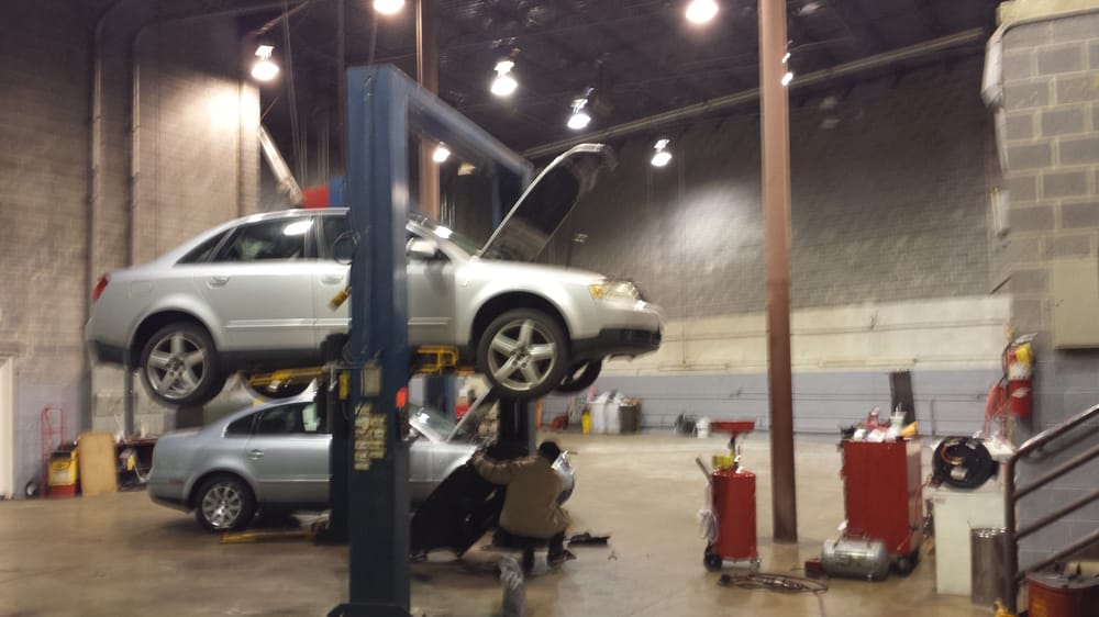 Sam's Automotive
