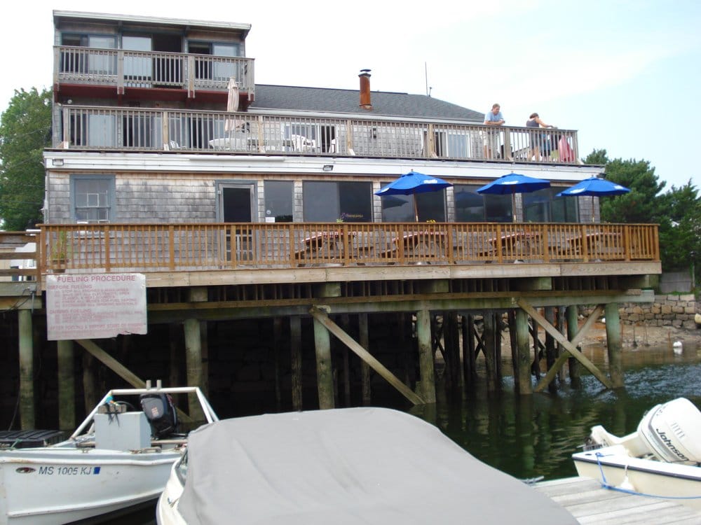 Diva’s Land & Sea Restaurant CLOSED Seafood 33 River Rd
