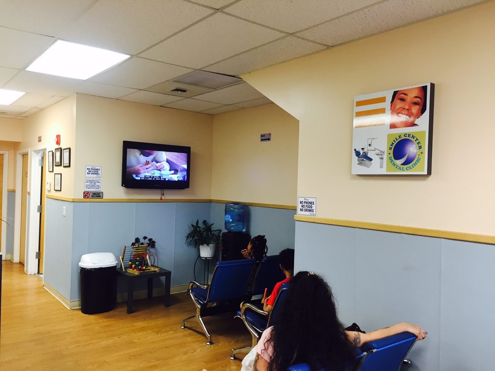 image of business Smile Center Dental