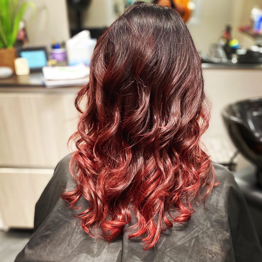 Allyson The Color Genius