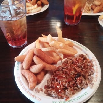 Stamey S Barbecue 79 Photos 119 Reviews Barbeque 2206 W Gate Photo Of Stamey S Barbecue Greensboro Nc United States Regular Chopped Bbq