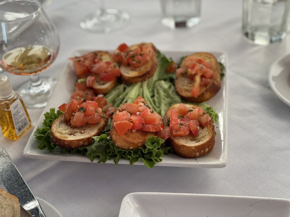 Luceti's on 25th