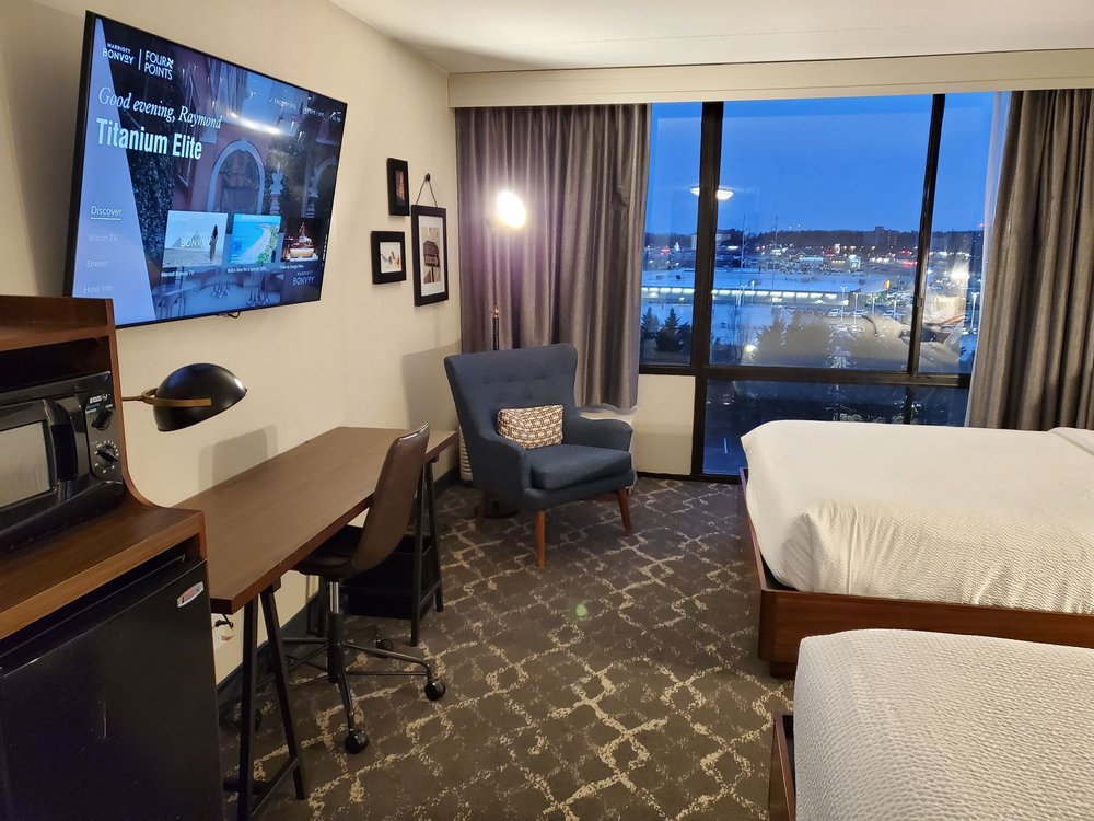 Four Points by Sheraton Philadelphia Northeast