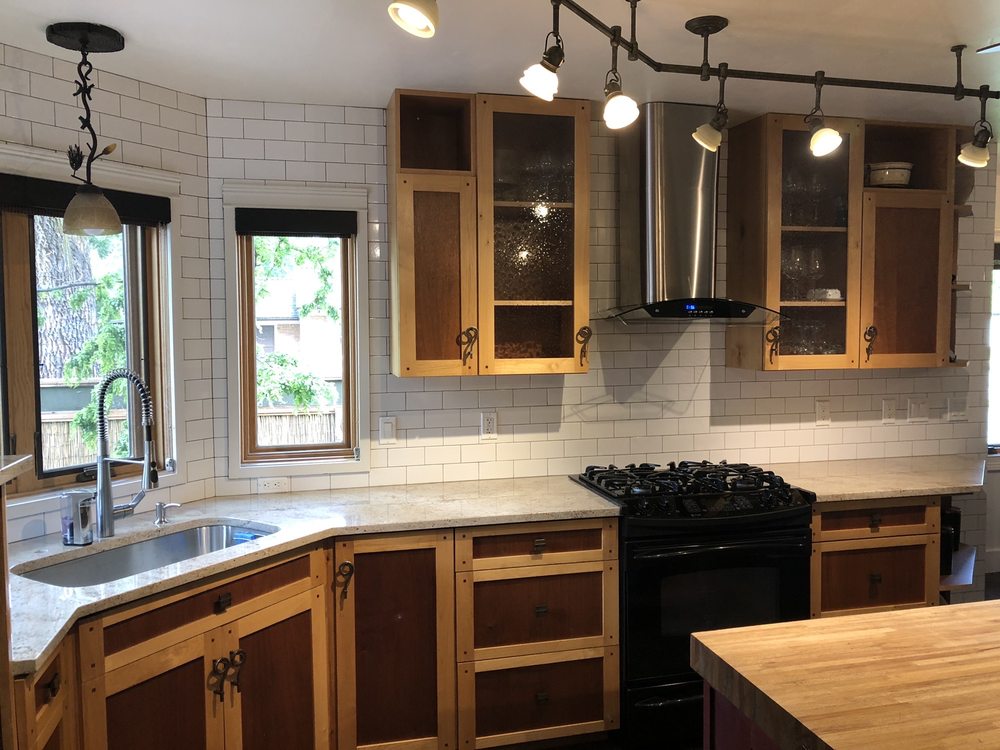 image of business Cutting Edge Kitchens