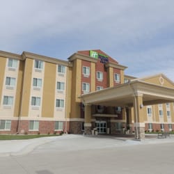 Holiday Inn Express Suites York 17 Reviews Hotels 4020 Grand Photo Of Holiday Inn Express Suites York Ne United States