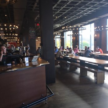 Harpoon Brewery 1768 Photos 1356 Reviews Breweries 306 Photo Of Harpoon Brewery Boston Ma United States Taproom At