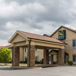 Quality Inn Suites 16 Photos Hotels W9250 Prospect Dr Photo Of Quality Inn Suites Lodi Wi United States