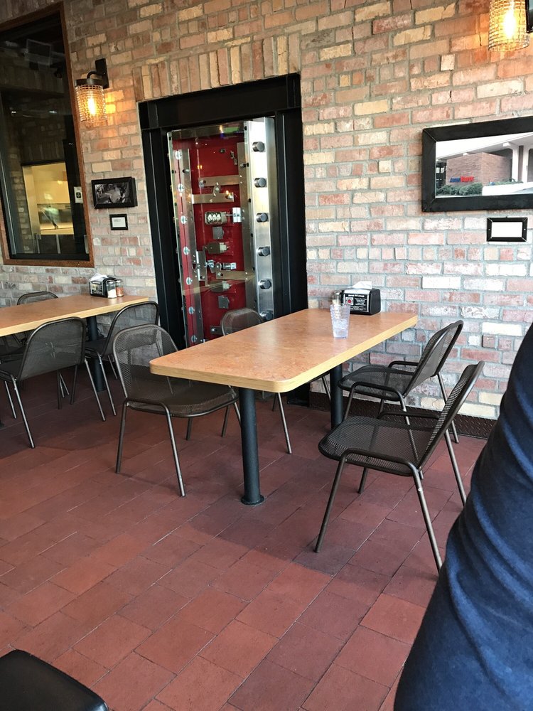 Toppers Place Canyon Country 70 Photos 169 Reviews Toppers Place Canyon Country 70 Photos 169 Reviews 18417 Soledad Rd Santa Clarita Ca Restaurant Phone Number
