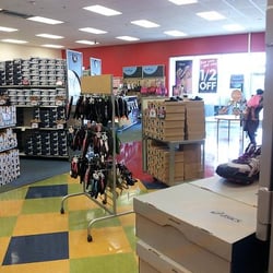 Shoe Carnival S 2261 N Germantown Pkwy Cordova Photo Of Shoe Carnival Cordova Tn United States