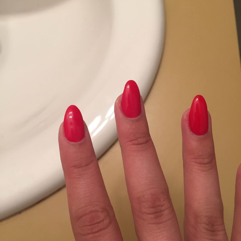 I Asked For Medium Length Almond Shape Not All Are The Same Photo Of Star Nails Toronto On Canada I Asked For Medium Length