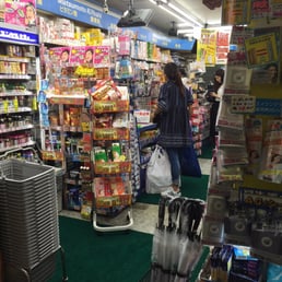 マツモトキヨシ 新宿東口店>