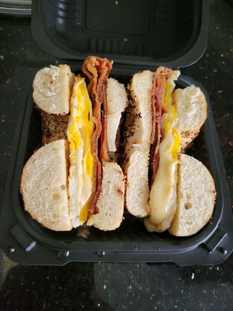 Manny's Deli Stop