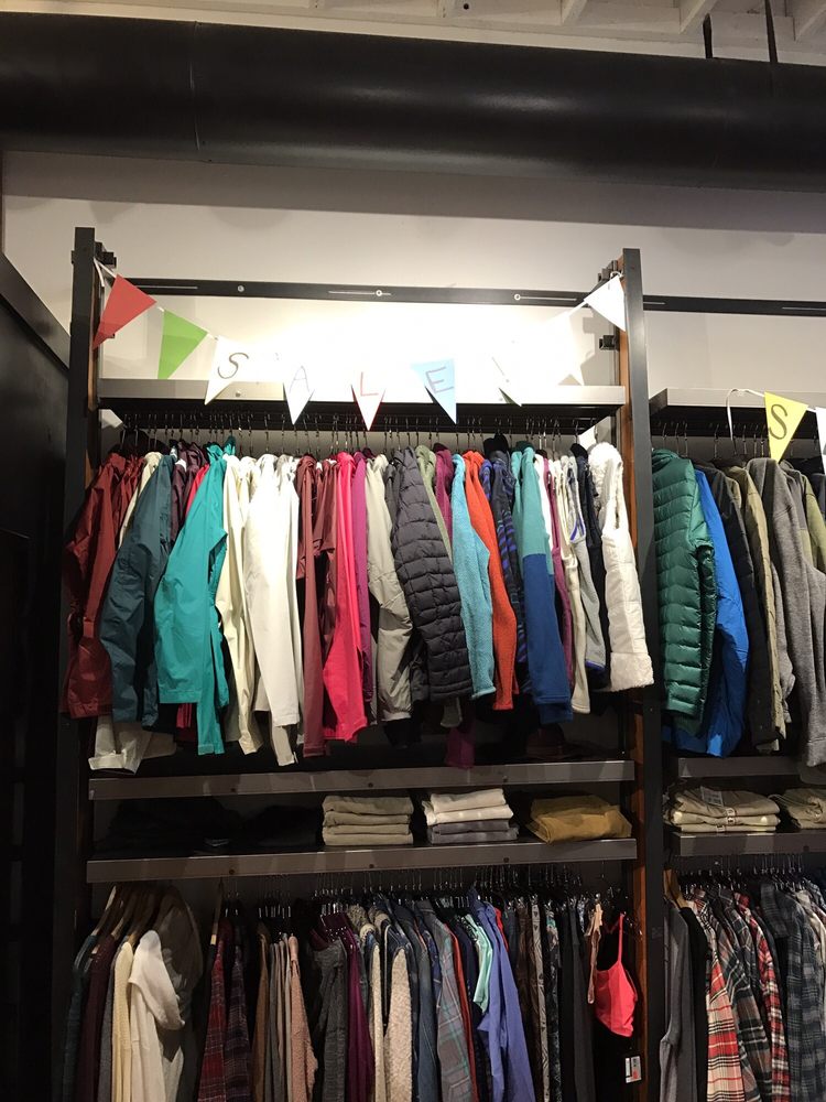 HalfMoon Outfitters Sports Wear 280 King St, King Street