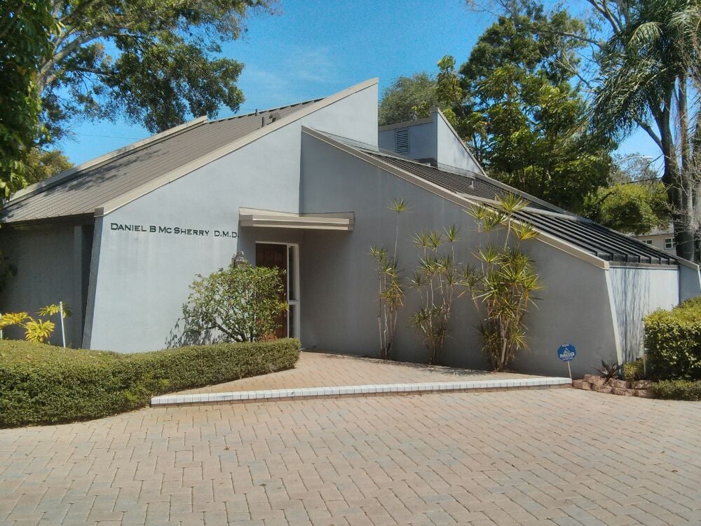 image of business McSherry Daniel B, DMD
