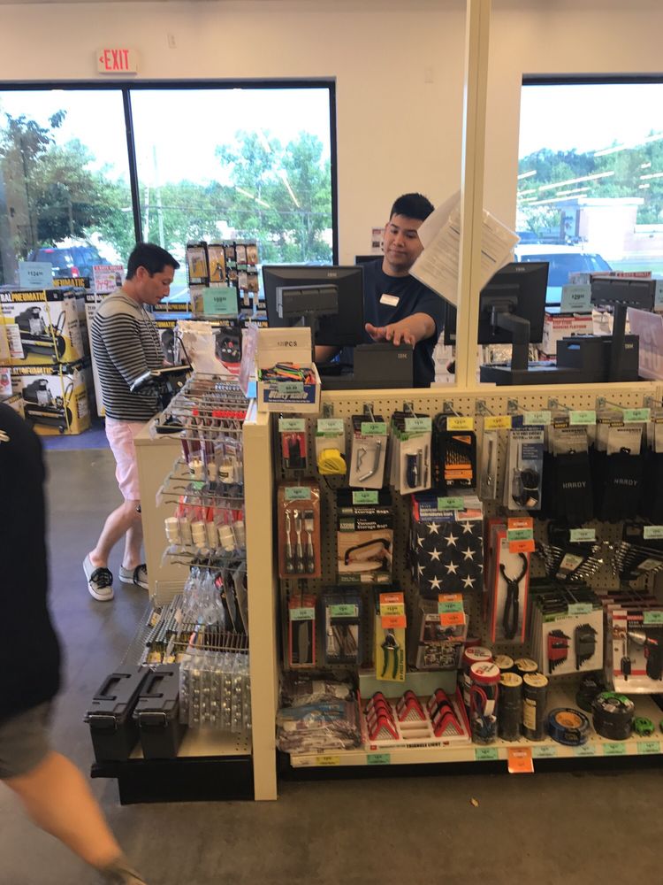 Harbor Freight Tools