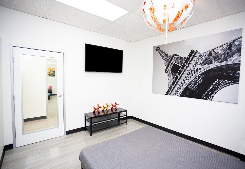 D Pet Hotels Los Angeles 74 Photos 36 Reviews Groomers D Pet Hotels Los Angeles 74 Photos 36 Reviews Groomers 17553 Ventura Blvd Encino Ca Phone Number Yelp