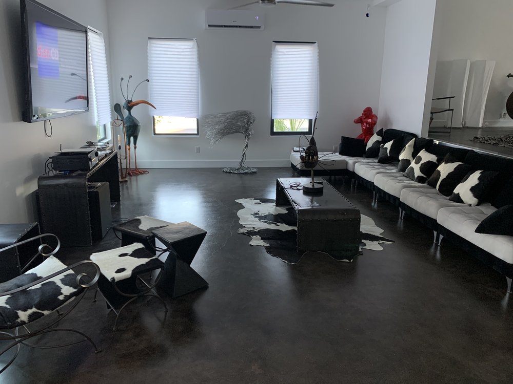 image of business Floor Seasons