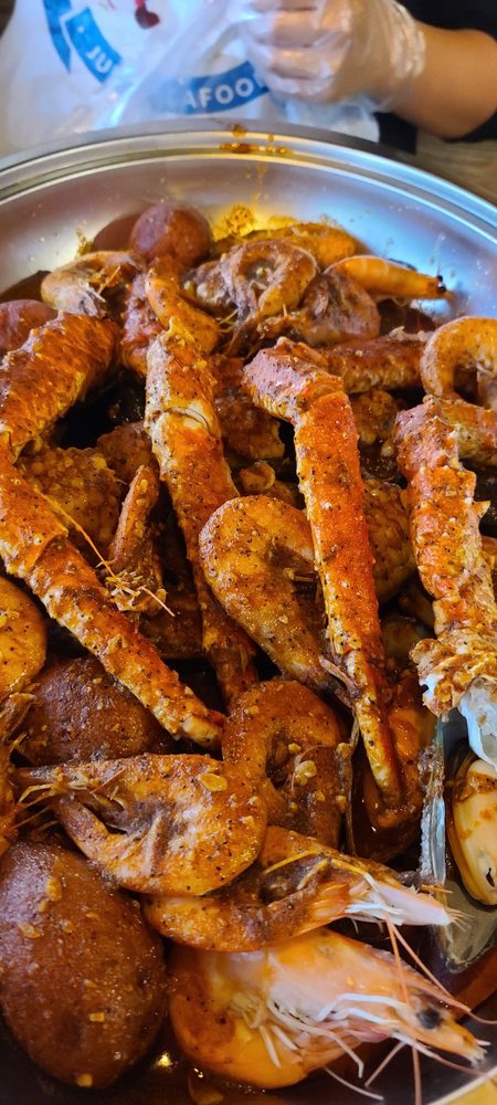 Red Crab Juicy Seafood