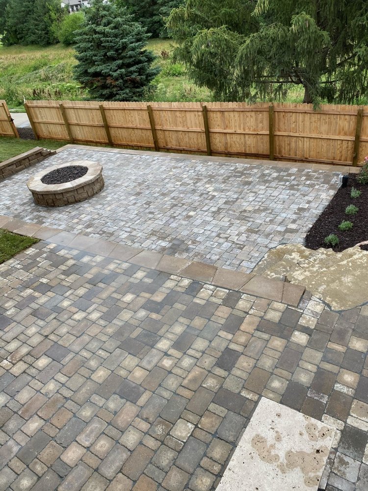 L-Mgt Landscaping & Lawn