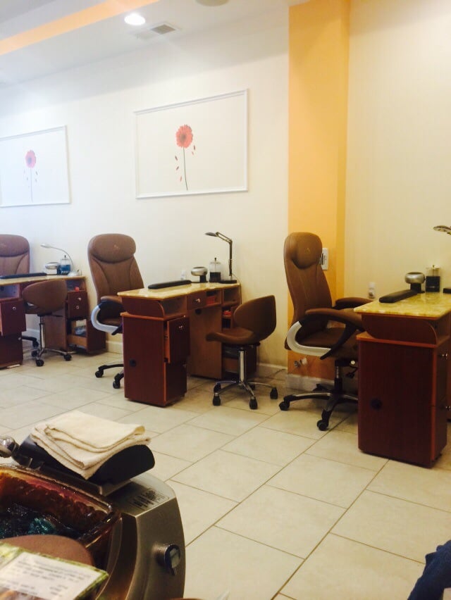 Yorktown Nails 67 Photos & 139 Reviews Nail Salons 5163 Lee Hwy