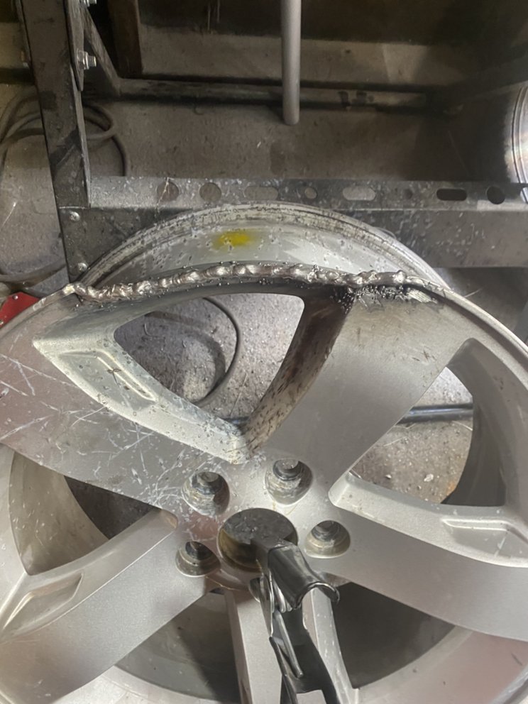 Sandy's Tire and Rim Repair