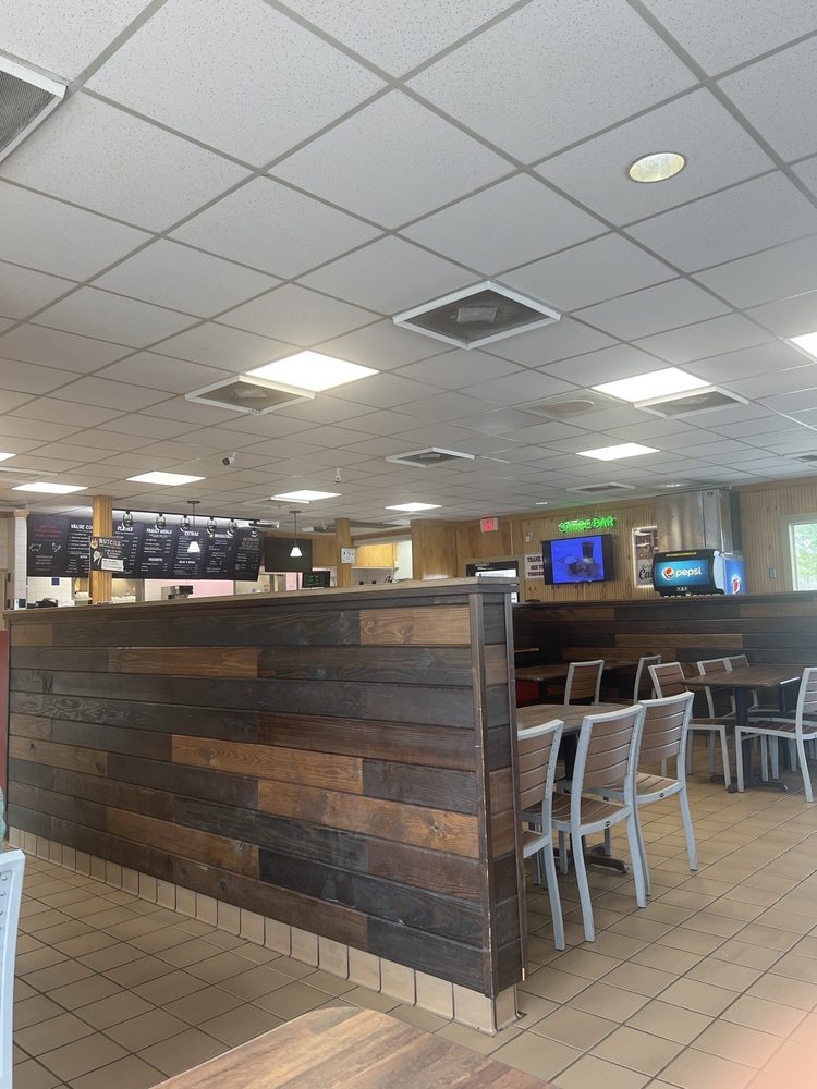 Butch's BBQ & Breakfast