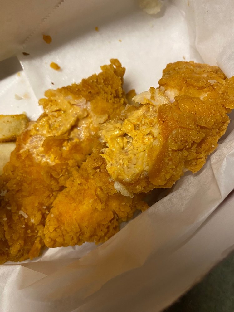 Bojangles'famous Chicken & Biscuits