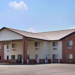 Super 8 By Wyndham Monmouth Il 18 Photos Hotels 1122 N 6th Photo Of Super 8 By Wyndham Monmouth Il United States