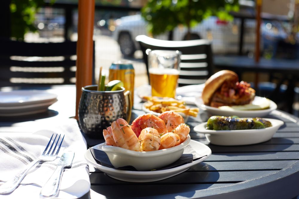 Smith & Porter Restaurant and Bar