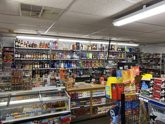 R & R Sandstone Party Store