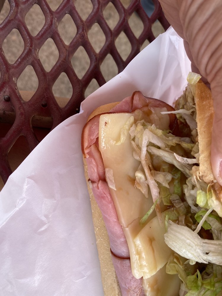 Mom's Deli